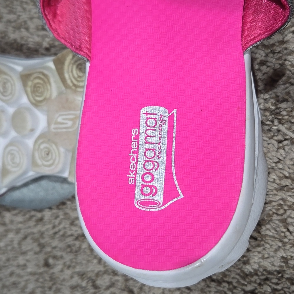 Skechers Women's Sandals in Pink and Gray - Picture 3 of 4
